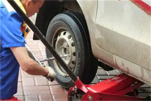 佛冈附近拖车24小时服务热线电话