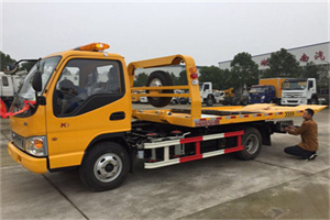 佛冈哪里有拖车服务